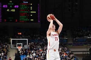 余嘉豪：出国打球也是想培养更综合的能力 西甲不缺竞争的氛围