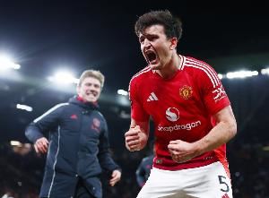 马奎尔赞库尼亚、姆伯莫：很有速度和强度，是真正的现代边锋