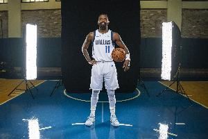 欧文谈上赛季：我认为我是TOP15的球员 我一直在证明自己