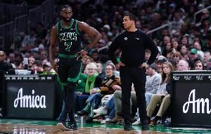 布朗：马祖拉执教风格可能有点疯狂 但现在的我们需要这种疯狂劲