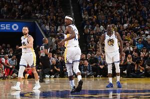 库里：巴特勒赢不了和追梦的打赌 但我喜欢这种比赛中的比赛